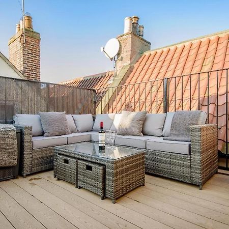 89A Church Street - Luxury One Bed Apartment With Roof Terrace Whitby Bagian luar foto