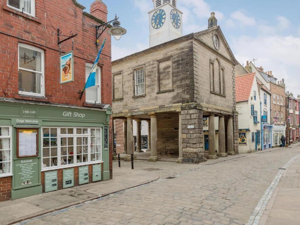 89A Church Street - Luxury One Bed Apartment With Roof Terrace Whitby Bagian luar foto