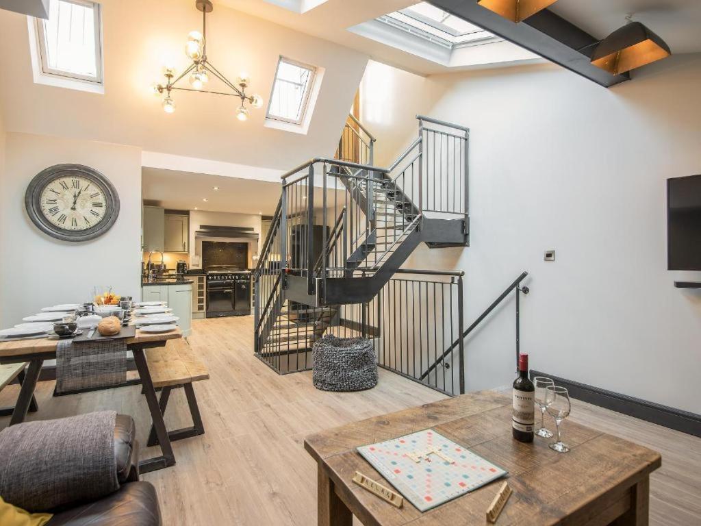 89A Church Street - Luxury One Bed Apartment With Roof Terrace Whitby Bagian luar foto
