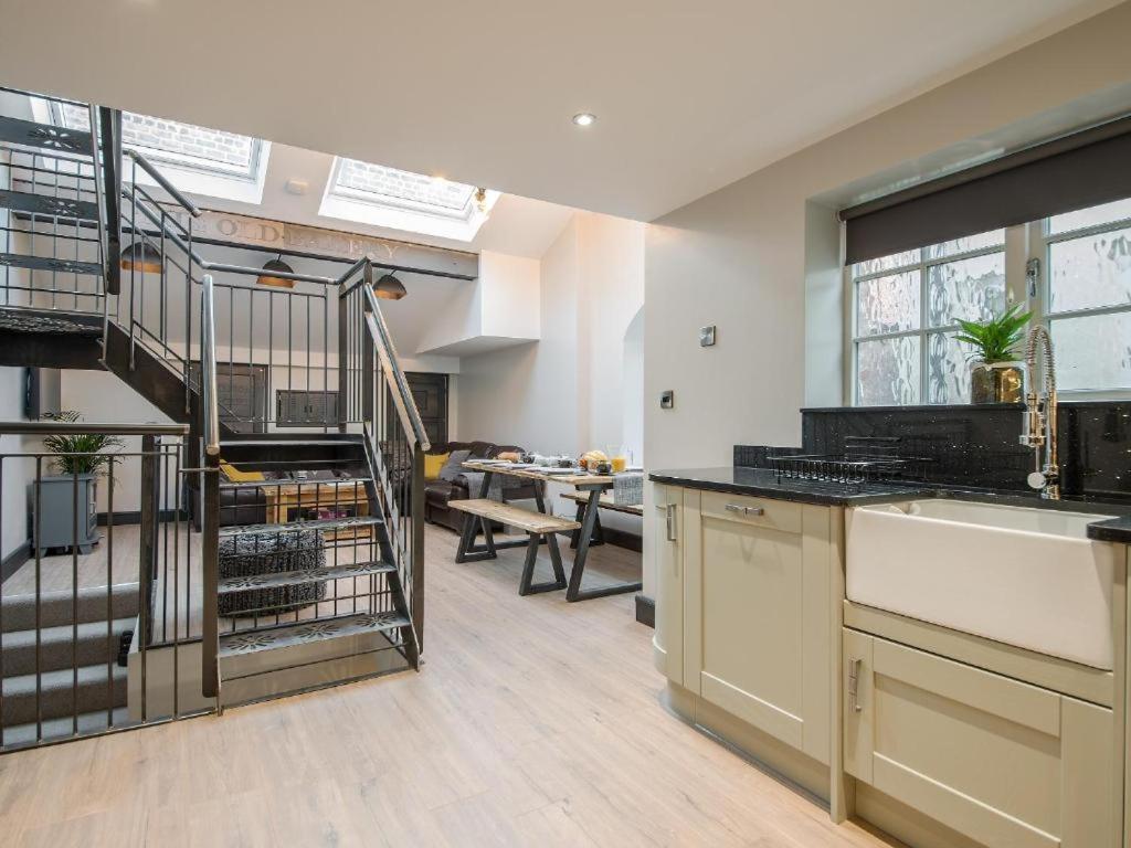 89A Church Street - Luxury One Bed Apartment With Roof Terrace Whitby Bagian luar foto